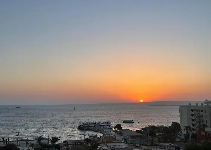 Apartment Sea View , 3 Bedrooms , Center 09 Hurghada