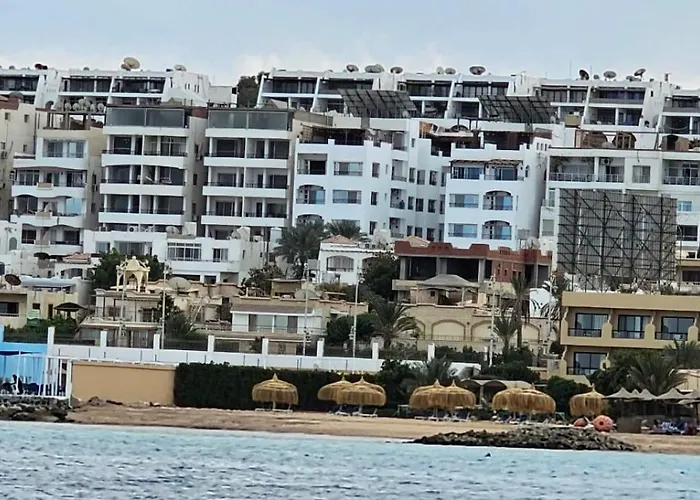 Sea View , 3 Bedrooms , Center 09 Apartment *